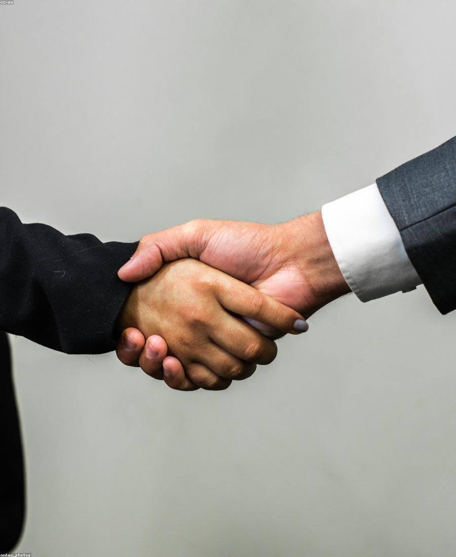Derecho contractual público y privado
